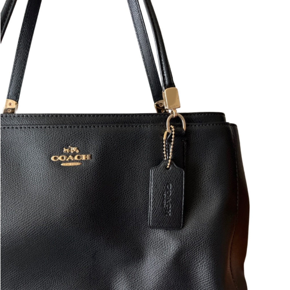 COACH Black Pebble Leather Old Money Purse Bag